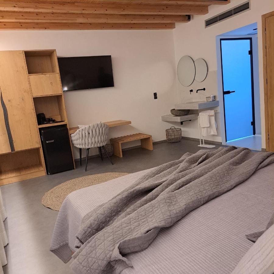 Nisaki Hotel & Elite Suites Ермополи Екстериор снимка