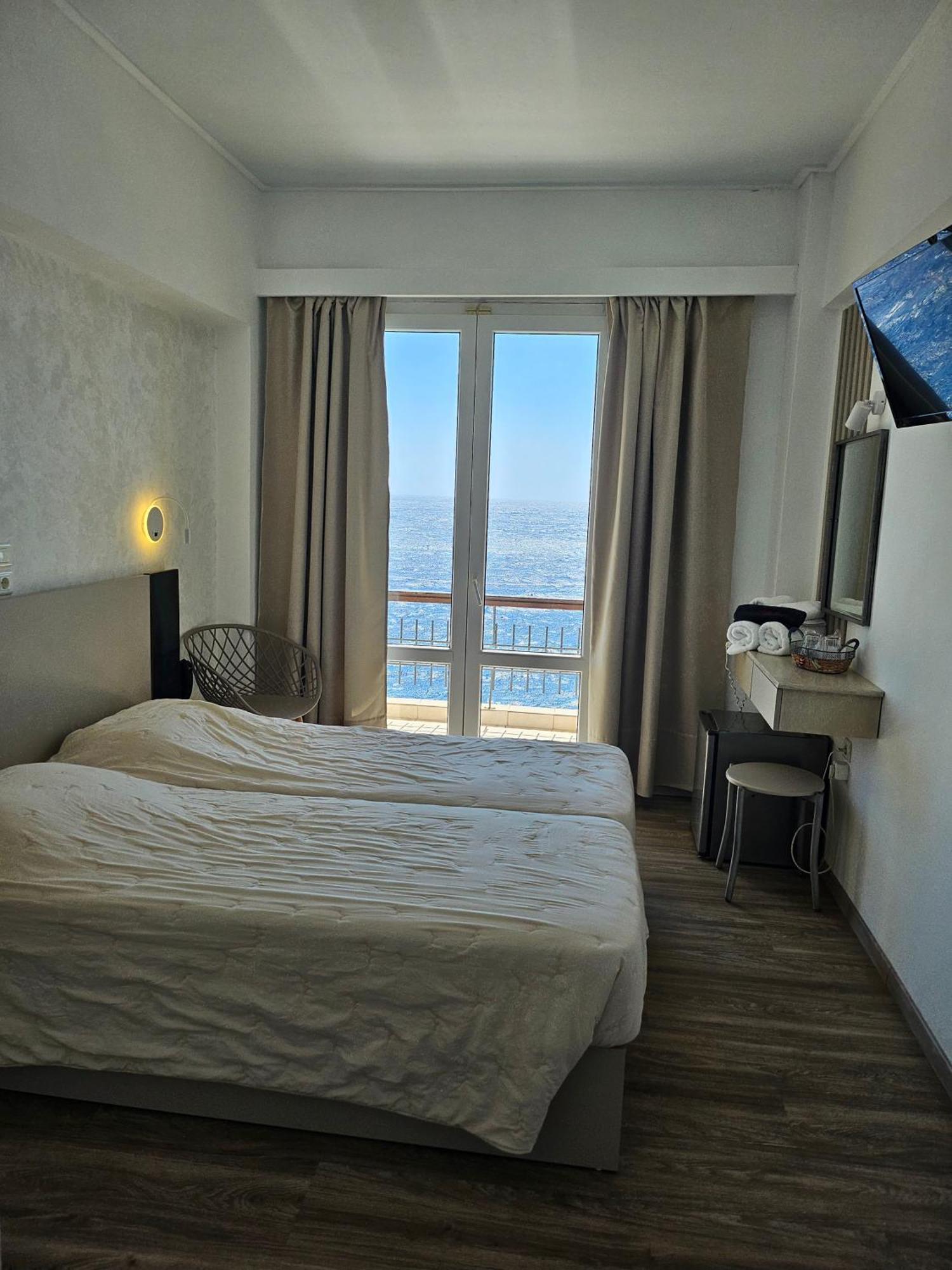 Nisaki Hotel & Elite Suites Ермополи Екстериор снимка