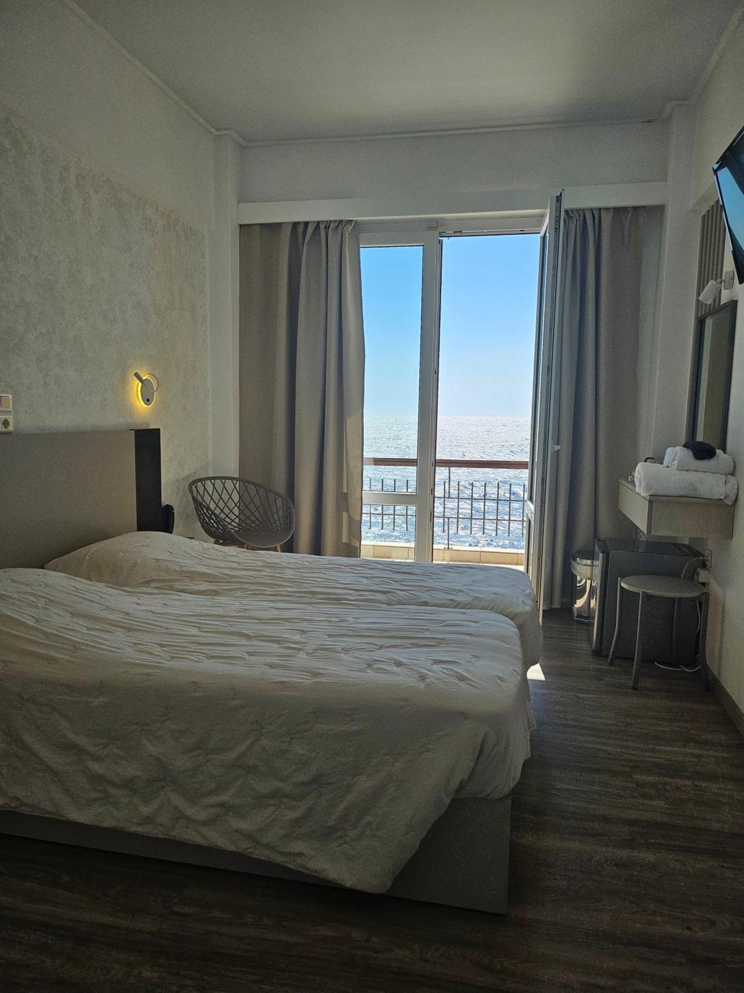 Nisaki Hotel & Elite Suites Ермополи Екстериор снимка