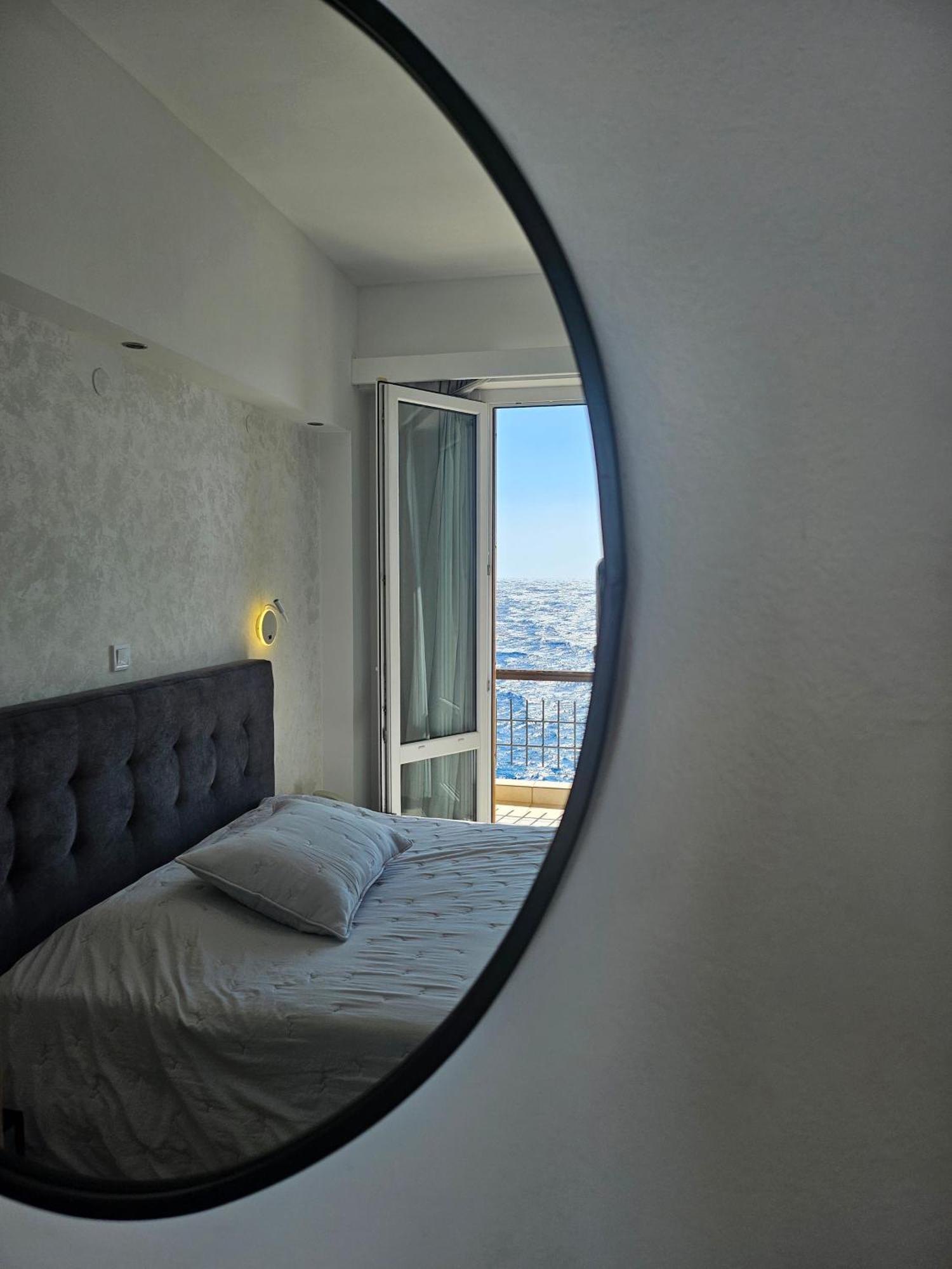 Nisaki Hotel & Elite Suites Ермополи Екстериор снимка